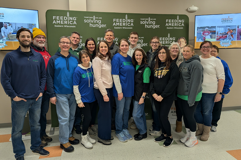 GreenLeaf Bank group picture at Volunteer America