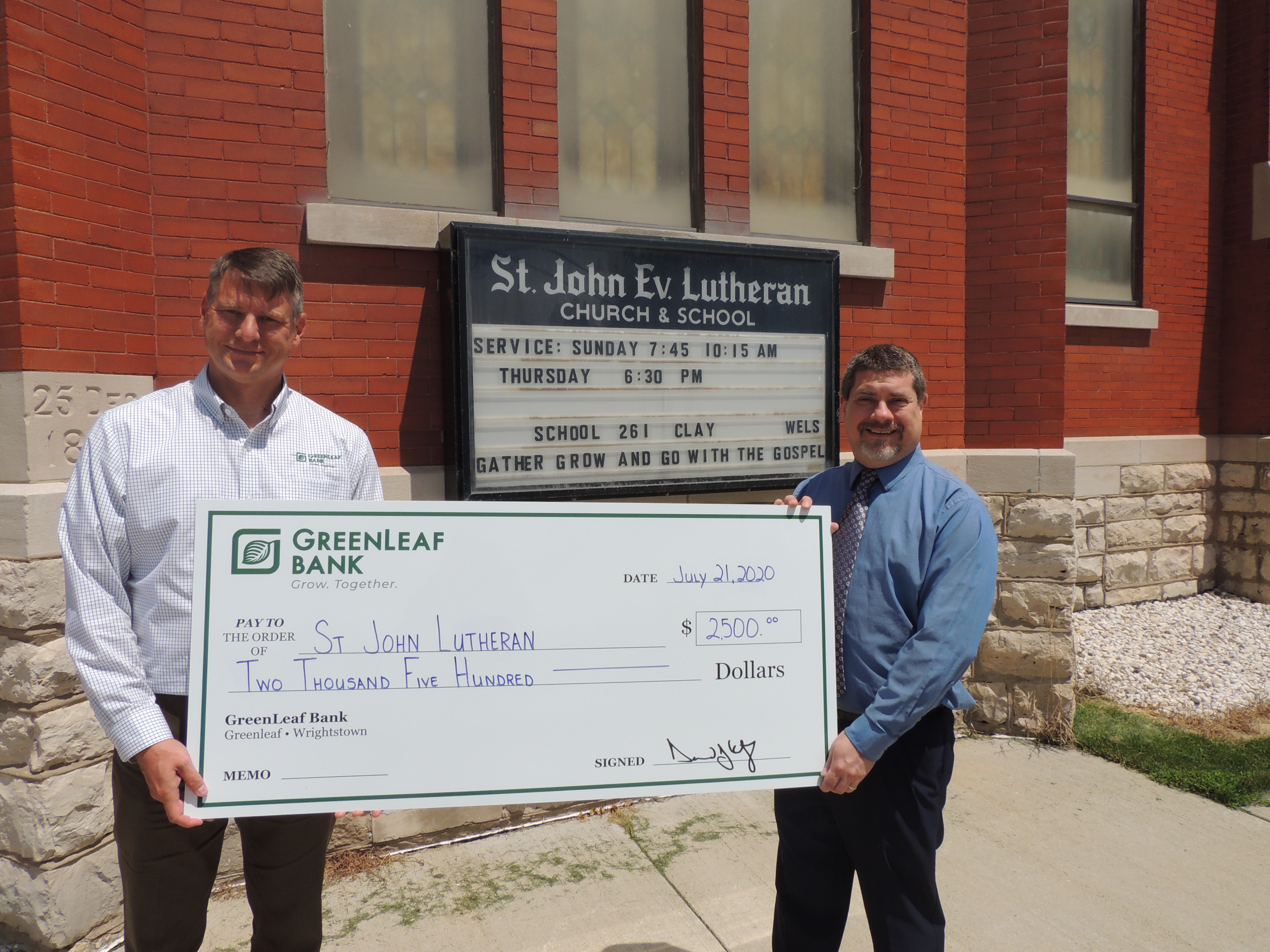 GreenLeaf Bank awards grants to local nonprofits.